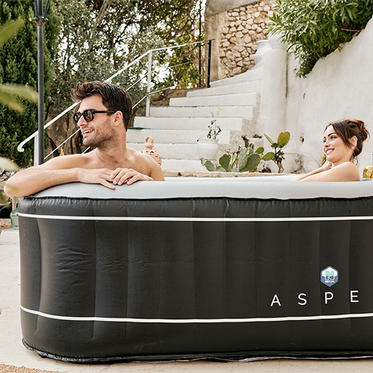 Spa hinchable Aspen ambiente pareja